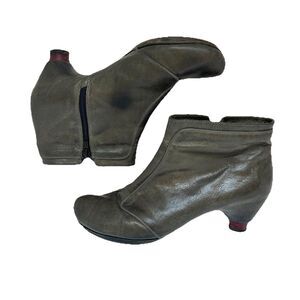 Vialis Ankle Boots 9.5 Green Leather Fairy Fantasy Zip Closure Spool Heel